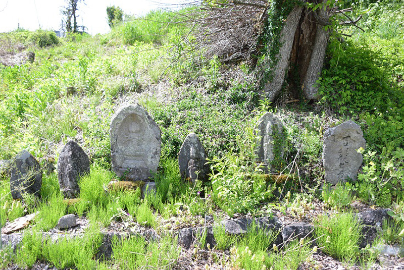 旧延命地蔵堂跡の石仏