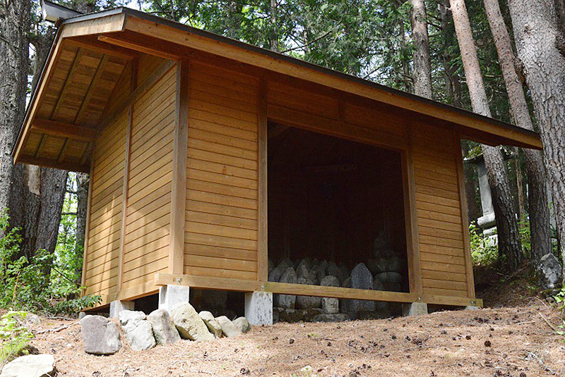 前坂峠西国三十三観音堂の石仏群