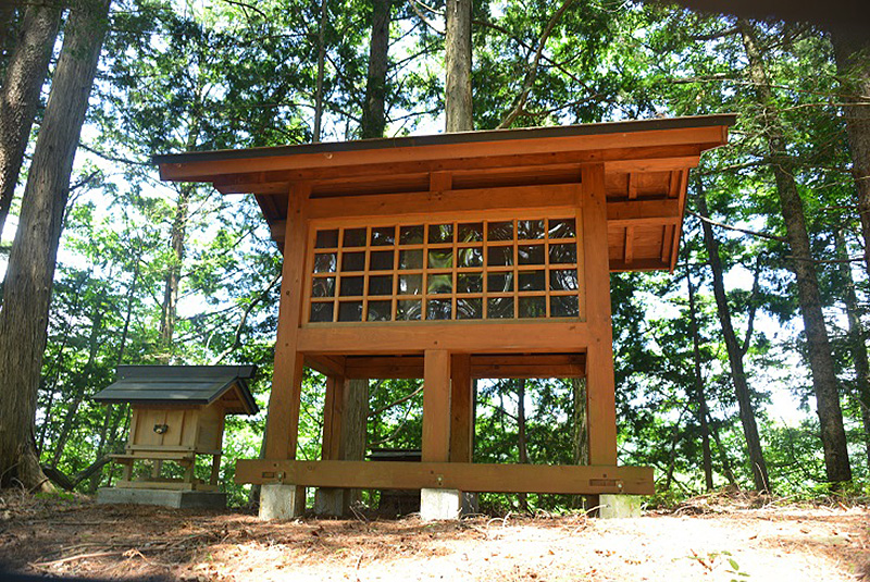 御鍬堂（おくわどう：前坂峠）の石仏