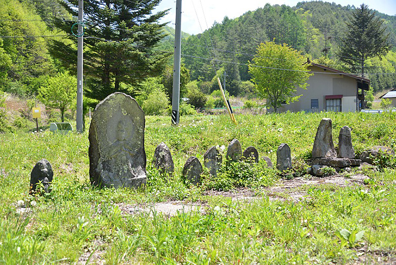 小日和田の石仏①