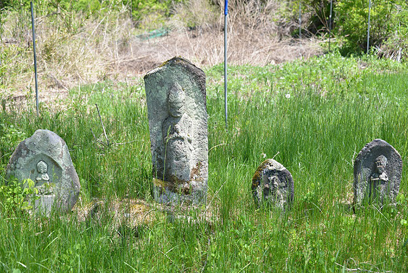 小日和田の石仏②