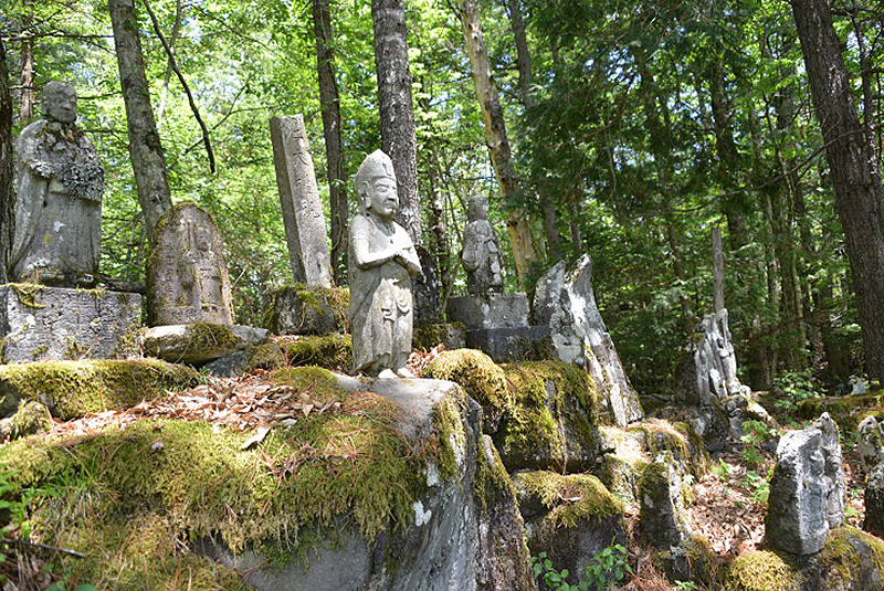 池ノ原登り口の石仏群