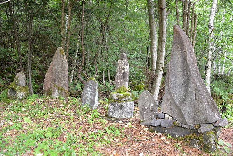 留之原祭場の石仏